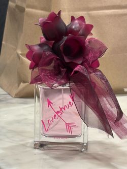 Vera Wang Lovestruck Perfume Bottle