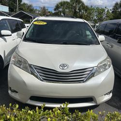 2016 Toyota Sienna