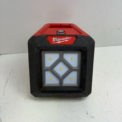 Milwaukee M12 Flood Light 21965957