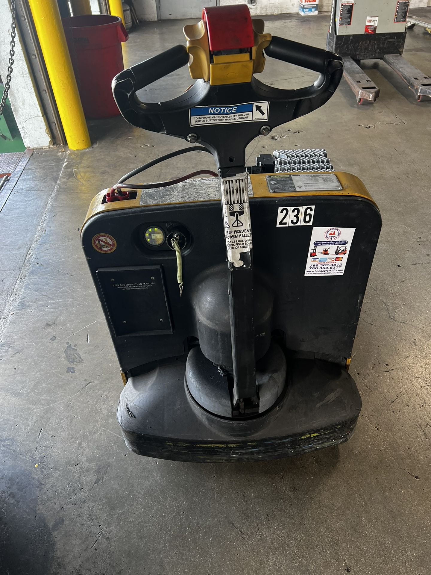 Yale Electric Pallet Jack for Sale in Westview, FL OfferUp
