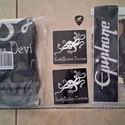 Earthquaker Devices Guitar accesory Lot picks shirt