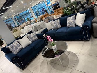 GorgeousNavy Blue Velvet Sofa and Loveseat Set 💙💙