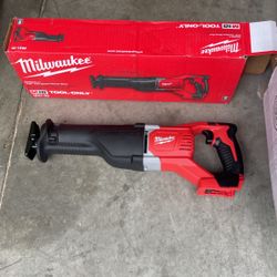 Milwaukee M18 Sawzall