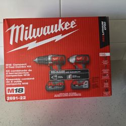 Milwaukee Compact Combo M18 w 60 piece Kit
