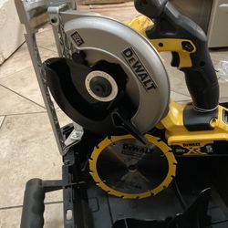 DEWALT 61/2 CIRCULAR SAW 