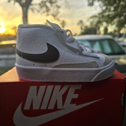 Nike Blazer Size 6c