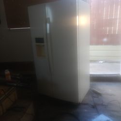 Kenmore Elite Double Wide Refrigerator Very Nice