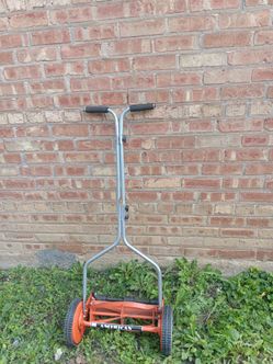 AMERICAN Lawn mower Company Push reel lawn mower