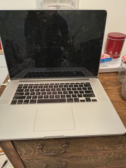 For Parts MacBook Pro 15 i7 16GB RAM 512GB SSD.