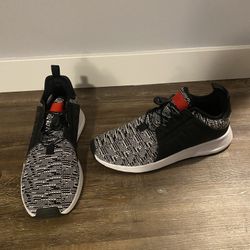 Adidas Black & White shoes: Big Kid Size 7