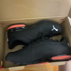 Puma Sneakers