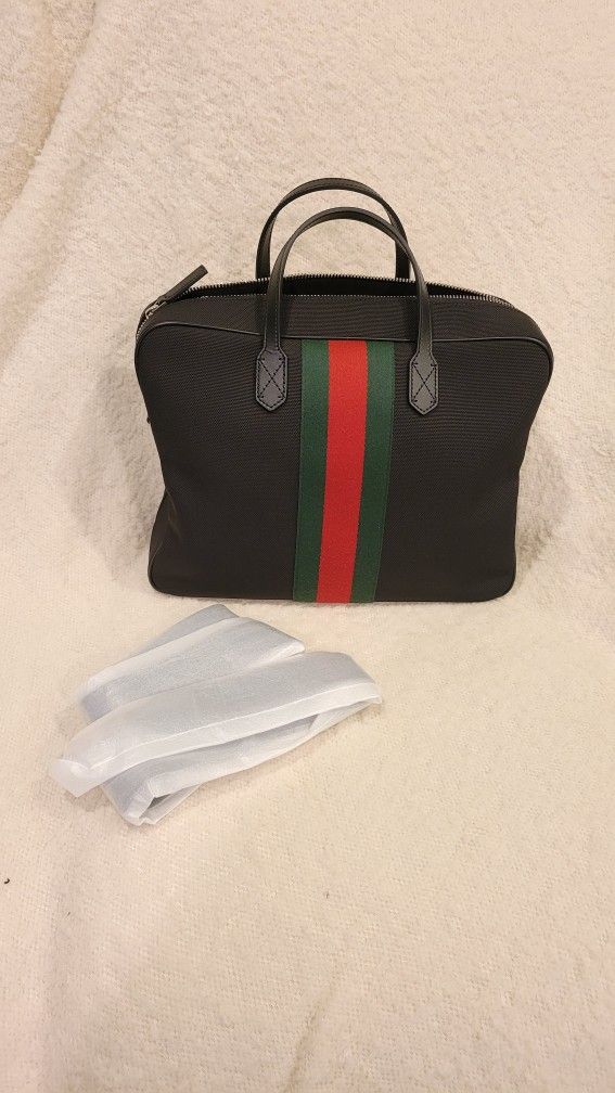 New Gucci Techno Canvas Bag With Shoulder Strap