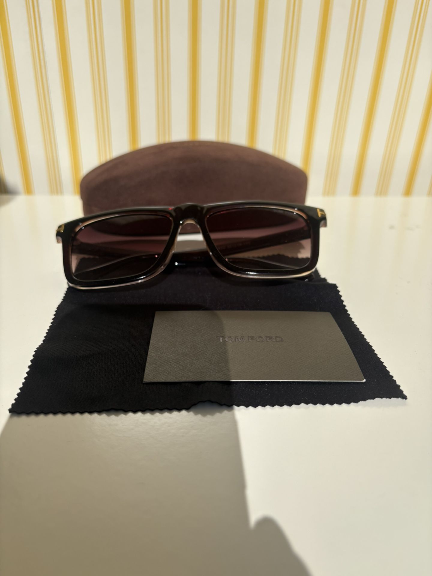Tom 😎 Ford🛻 Sunglasses 🕶️