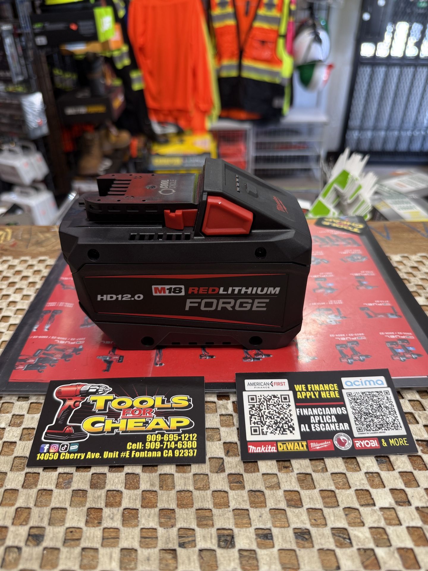 Milwaukee M18 18V Lithium-Ion REDLITHIUM FORGE HD 12.0 Ah Battery