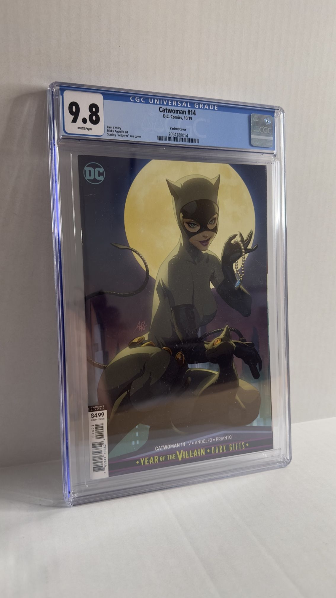 CGC Grade 9.8 Catwoman Number 14 Comic Book.
