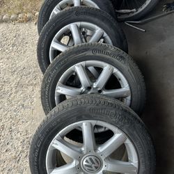 Tires  continental 205/45/R16