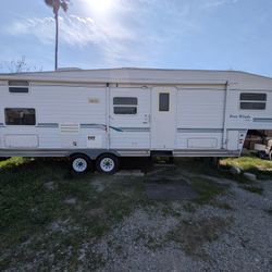 2003 Four Winds RV Trailer 
