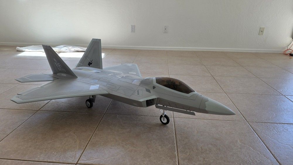 F-22 Raptor Ultra 90mm 6-8s EDF