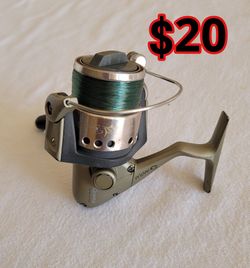 Quantum Blue Runner Gold Spinning Reel