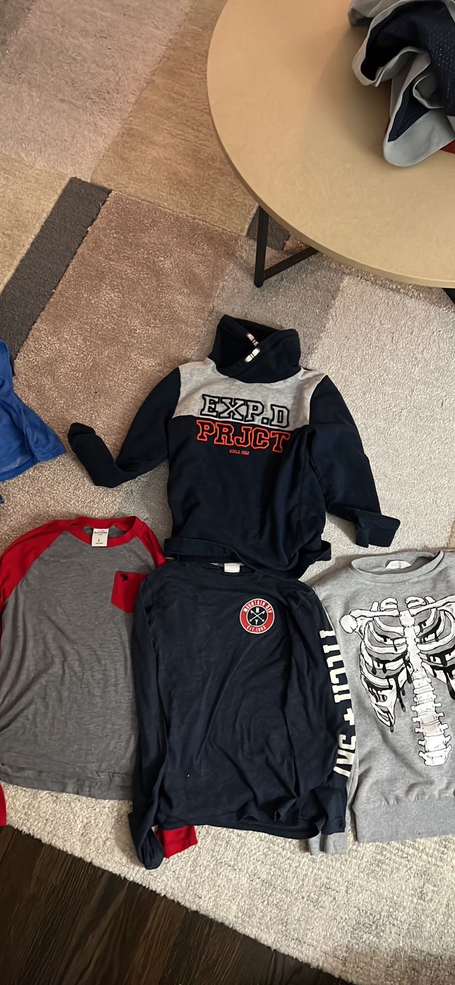 Size 10/12 Boys Shirts/sweatshirts