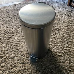 Trash Can 