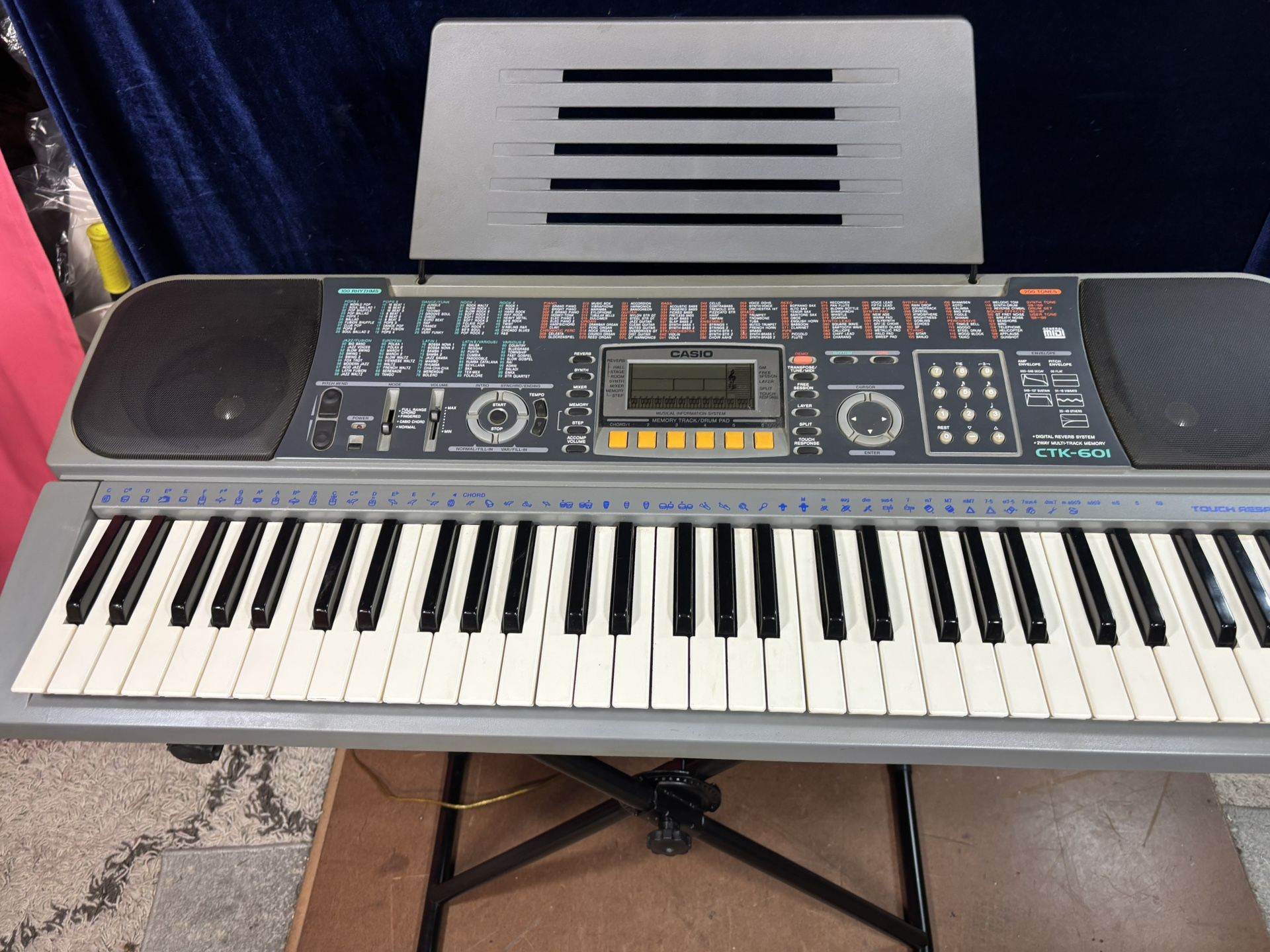 Cascio Keyboard With Stand