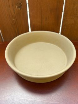 The Pampered Chef K076 Deep Dish Baker Pizza Made in USA 11”X1.75