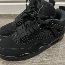Jordan 4 Black Cats Size 8.5 (Box Is Damaged)