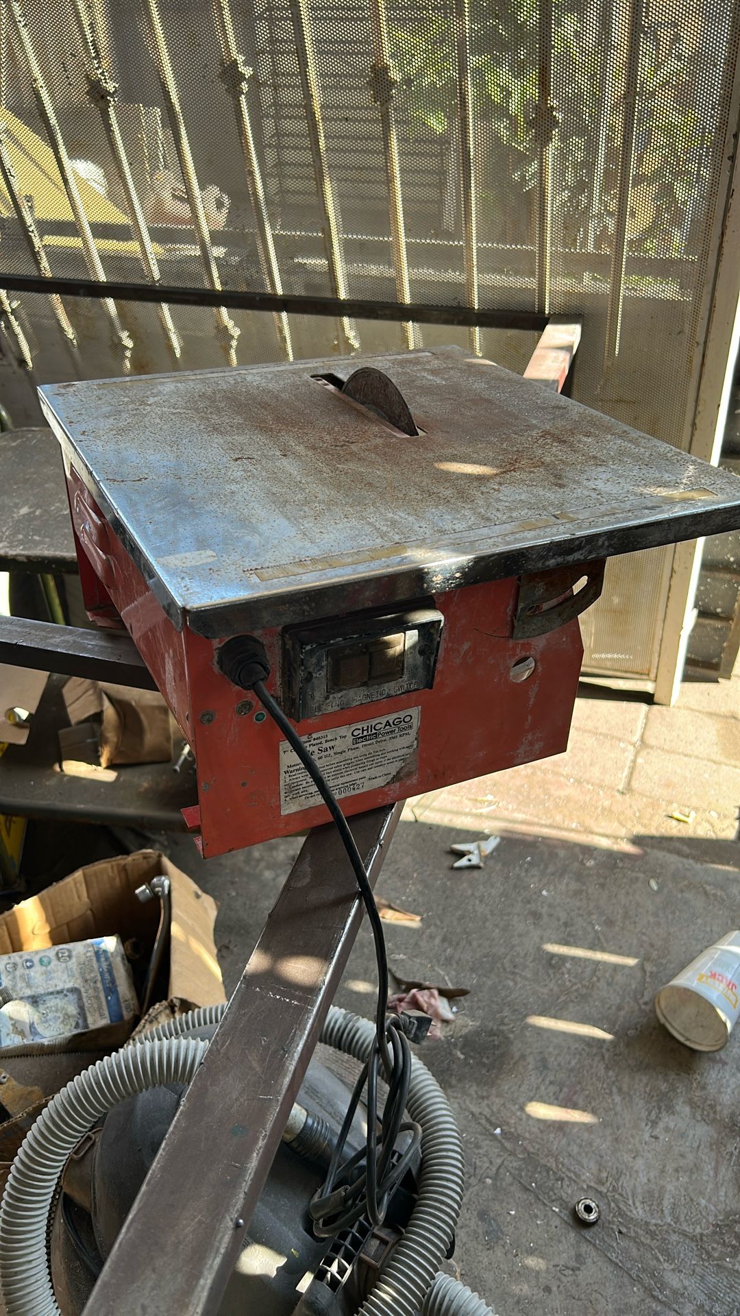 Tile Cutting Machine