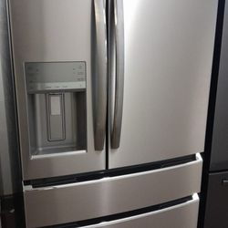 Frigidaire GRMCCF 21.5-cu ft Counter-depth Refrigerator