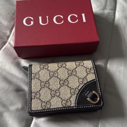 Gucci Wallet Authentic With Authentication 