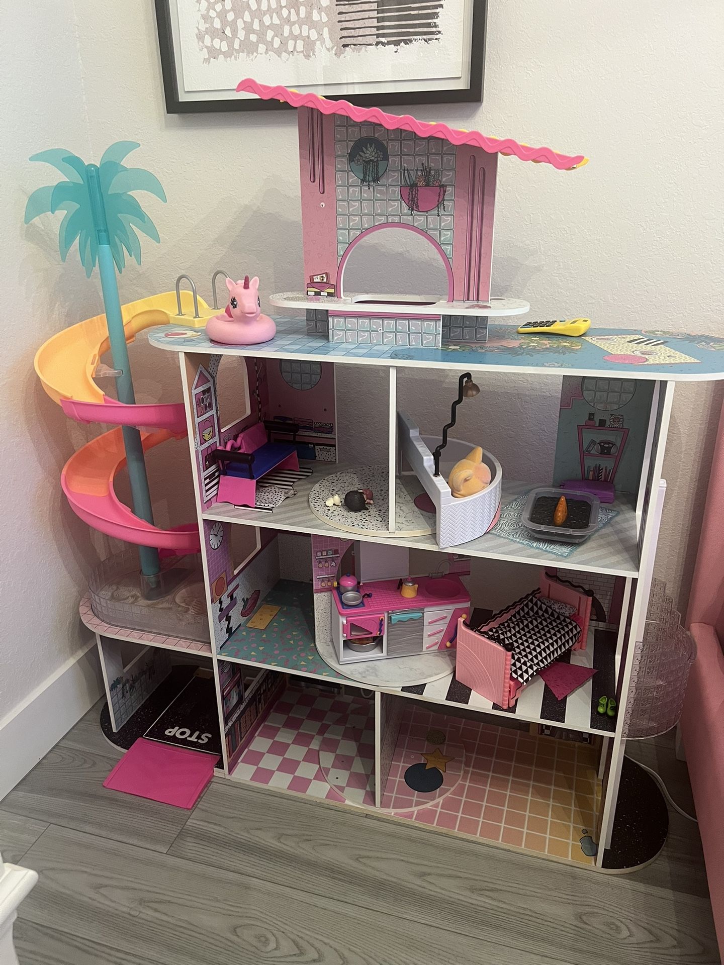 LOL Doll House