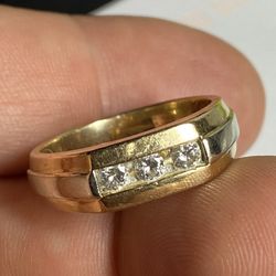 14K Gold Diamond Ring Size 9