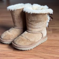UGG Bailey Bow Boots – Toddler Size 10 (Gently Used)
