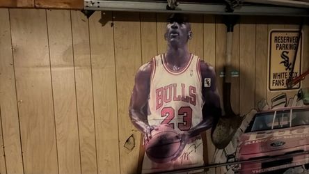 Michael Jordan Bulls #23 Life-Size Cardboard Cutout