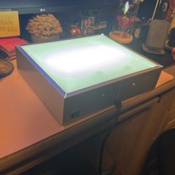 LIGHT BOX FOR DRAWING OR TRACING