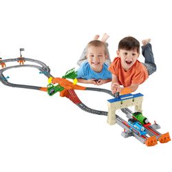 Thomas & Friends TrackMaster Thomas & Percy's Railway Race Set 