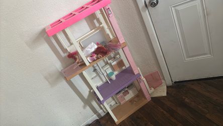 Barbie Dream House 