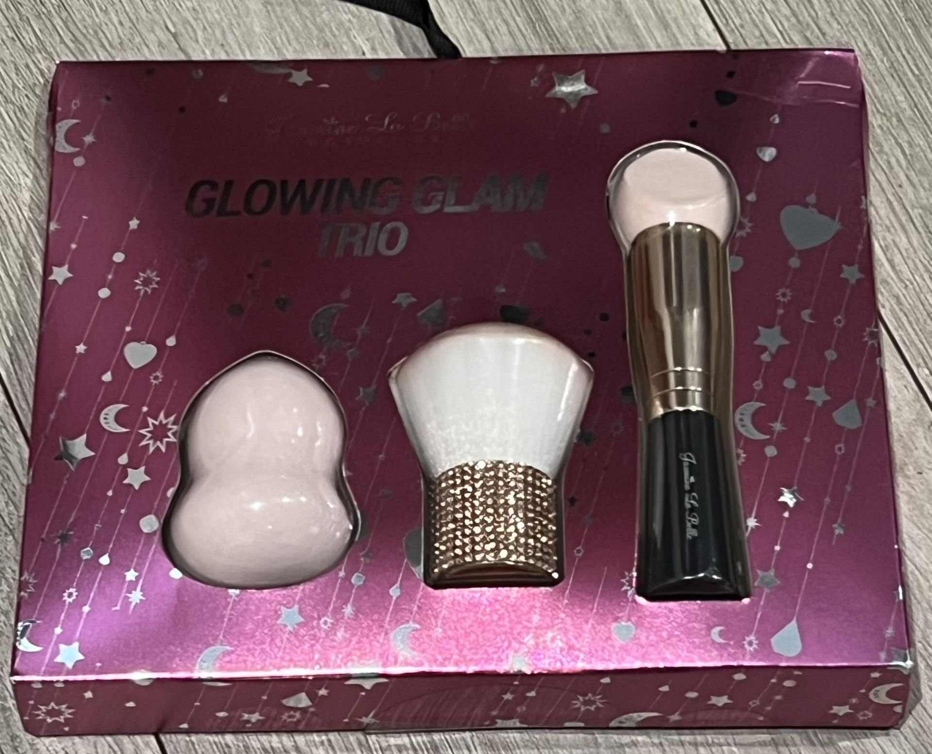 Glowing Glam Trio