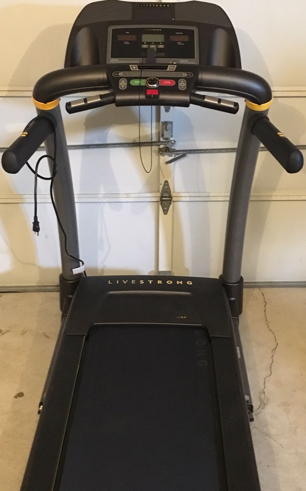 Livestrong 10.0T treadmill for Sale in Virginia Beach, VA OfferUp