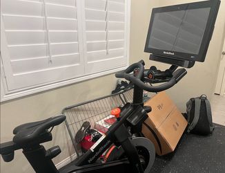 NORDICTRACK S22i COMMERCIAL STUDIO CYCLE LIKE NEW great for at home weights gym