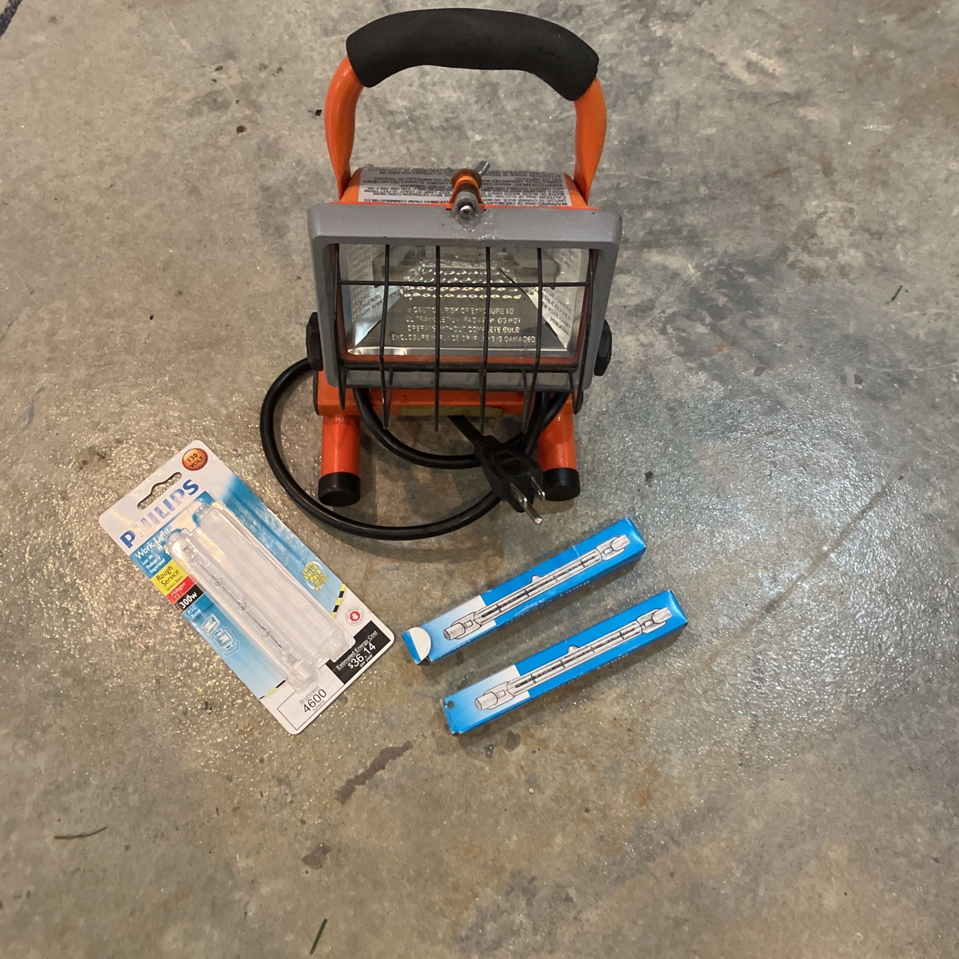 Halogen Work lights With Extra Bulb
