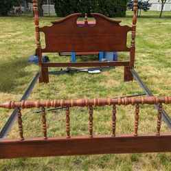 Queen Bedroom SUITE   New Price $100 Per Piece