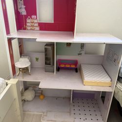 Rainbow High Doll House