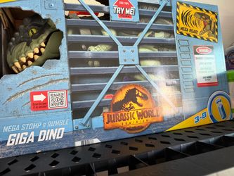 Jurassic world mega stomp and rumble giga Dino