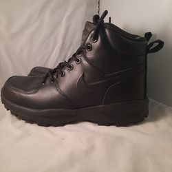 Nike Manoa Leather Boot Black 6.5 for Sale in Lawrence IN OfferUp
