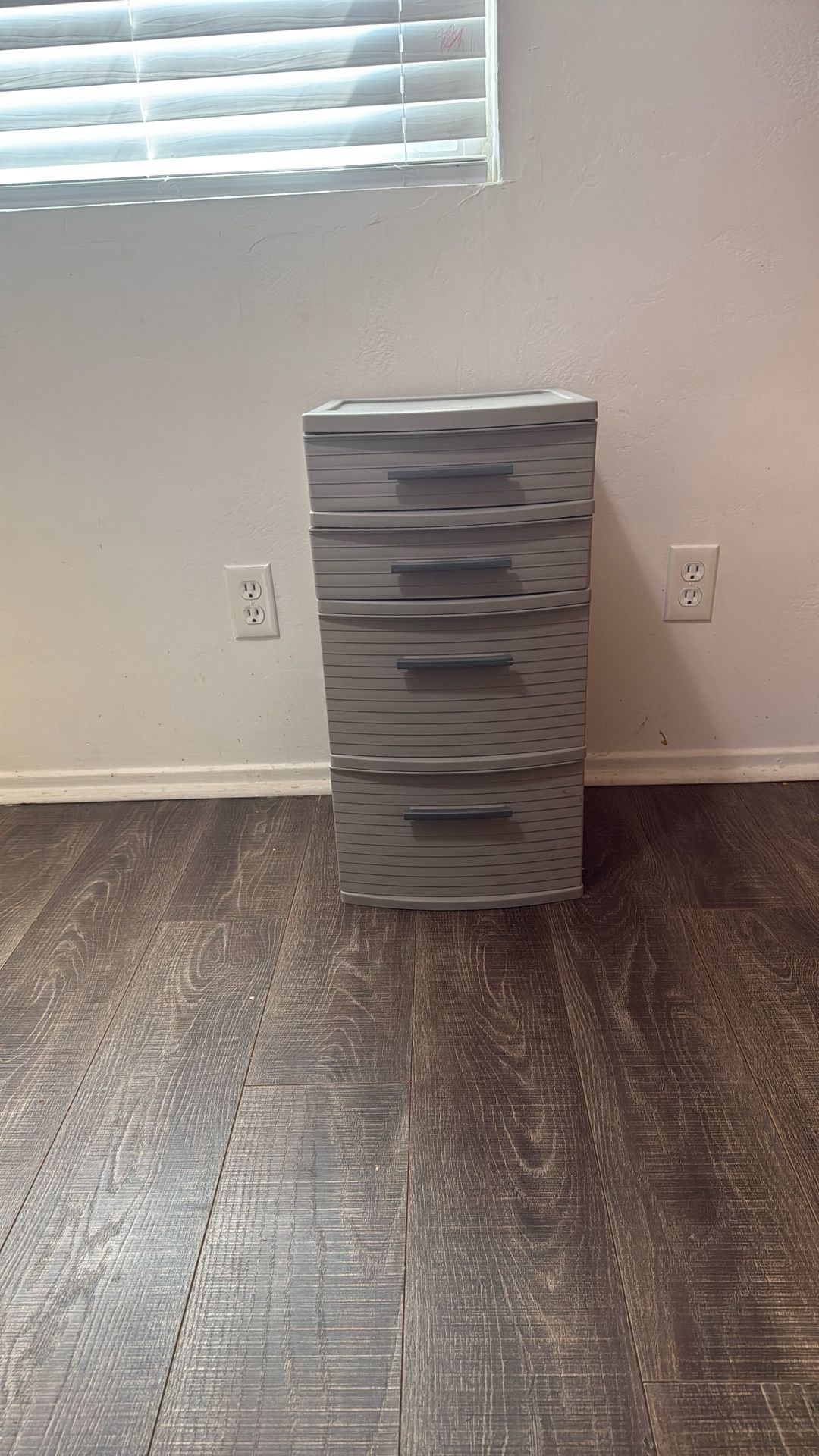 Sterilite for draw storage unit