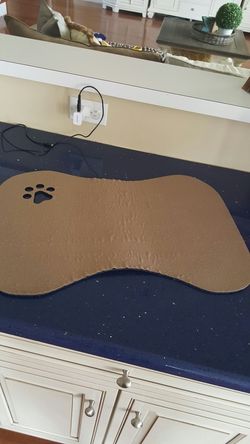 Dog food mat