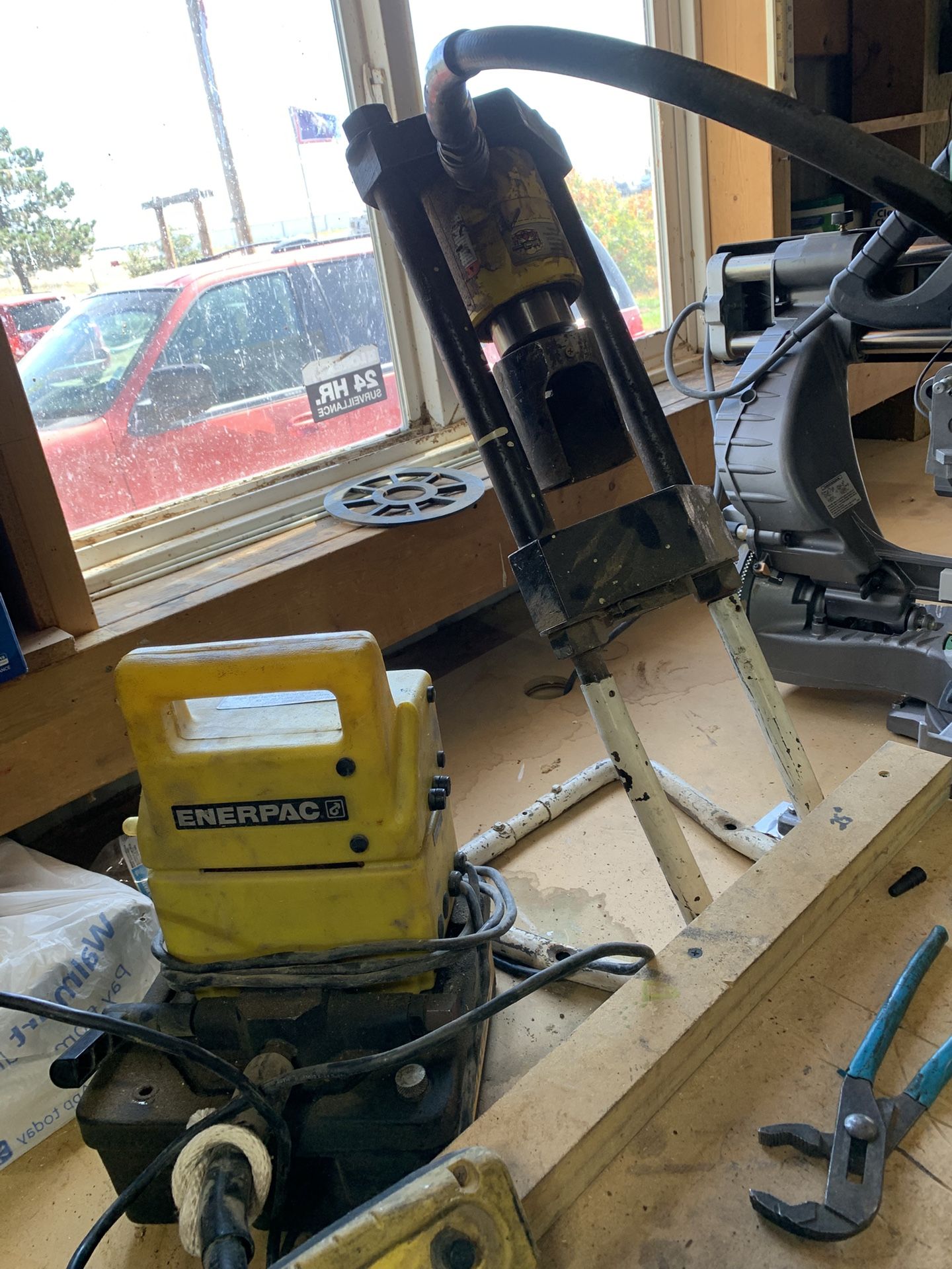 Hydraulic Hose Crimper
