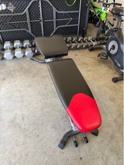 Adj. bench with leg support for sit-ups